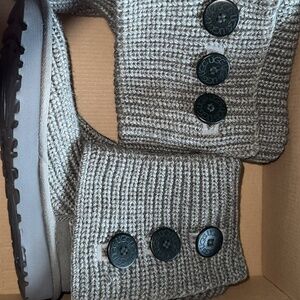 Classic Cardy Ugg boots